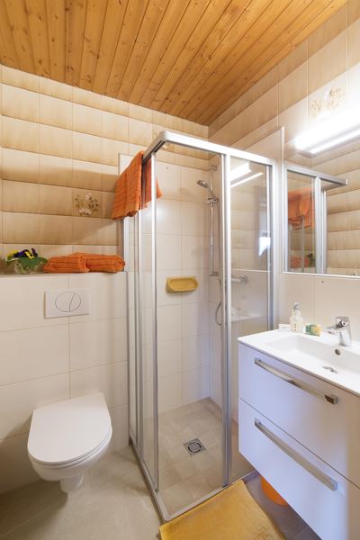 Dreibettzimmer Goldmarie mit Dusche und WC